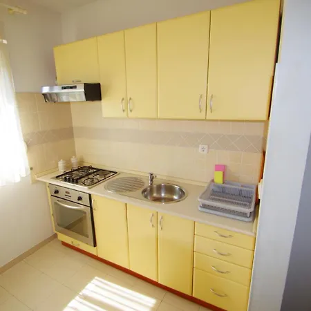 Dina Apartman