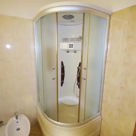 Dina Apartman