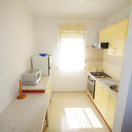 Apartman Dina