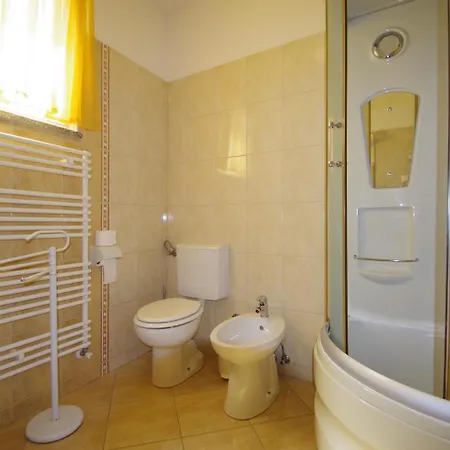 Dina Apartman